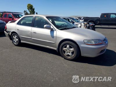Czwarte zdjęcie samochodu z boku: 1999 HONDA ACCORD EX VIN:1HGCG1655XA015813 - miniatura