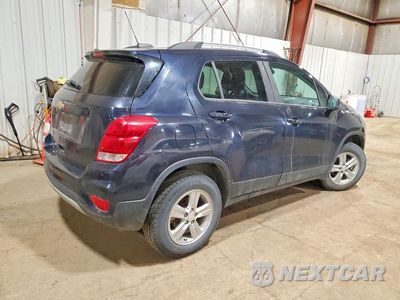 Trzecie zdjęcie samochodu z tyłu: 2021 CHEVROLET TRAX 1LT VIN:KL7CJPSM5MB364795 - miniatura