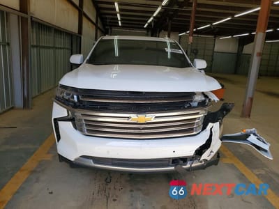 Piąte zdjęcie samochodu w środku: 2024 CHEVROLET SUBURBAN K1500 HIGH COUNTRY VIN:1GNSKGKL0RR229510 - miniatura