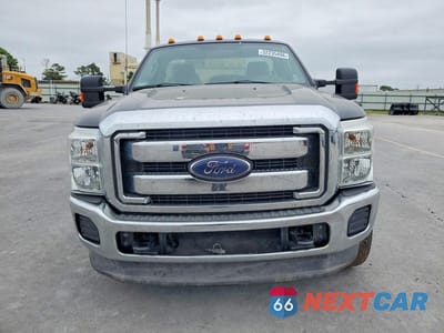 Piąte zdjęcie samochodu w środku: 2012 FORD F350 SUPER DUTY VIN:1FTRF3DT5CEB92700 - miniatura