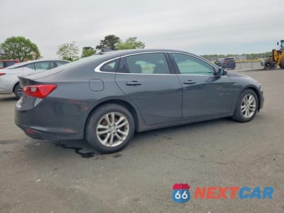 Trzecie zdjęcie samochodu z tyłu: 2018 CHEVROLET MALIBU LT VIN:1G1ZD5ST3JF216576 - miniatura