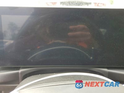 Zdjęcie 9 z 13 samochodu: 2024 BMW 330XI VIN:3MW89FF05R8E83519 - miniatura