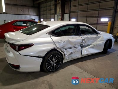 Trzecie zdjęcie samochodu z tyłu: 2024 LEXUS ES 300H BASE VIN:58ADA1C19RU037180 - miniatura