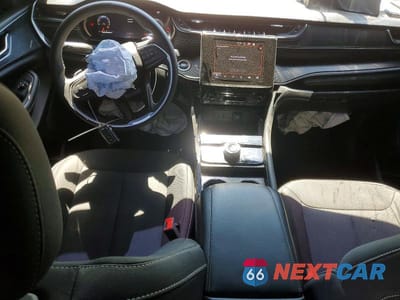Zdjęcie 8 z 14 samochodu: 2024 JEEP GRAND CHEROKEE LAREDO VIN:1C4RJHAG5RC252837 - miniatura