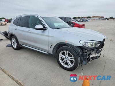 Czwarte zdjęcie samochodu z boku: 2020 BMW X3 SDRIVE30I VIN:5UXTY3C01LLE55205 - miniatura