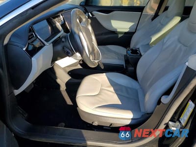 Zdjęcie 7 z 12 samochodu: 2014 TESLA MODEL S VIN:5YJSA1H17EFP30635 - miniatura