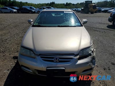 Piąte zdjęcie samochodu w środku: 2001 HONDA ACCORD EX VIN:1HGCG22561A006072 - miniatura