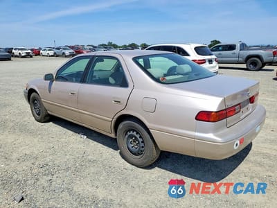 Drugie zdjęcie samochodu z przodu: 1997 TOYOTA CAMRY LE VIN:4T1BG22K3VU792672 - miniatura
