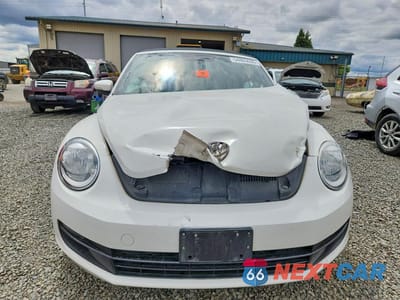Piąte zdjęcie samochodu w środku: 2013 VOLKSWAGEN BEETLE VIN:3VW5P7ATXDM823912 - miniatura