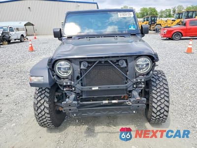 Piąte zdjęcie samochodu w środku: 2020 JEEP WRANGLER UNLIMITED SPORT VIN:1C4HJXDG7LW179204 - miniatura