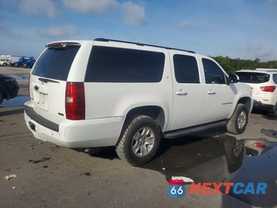 Trzecie zdjęcie samochodu z tyłu: 2008 CHEVROLET SUBURBAN C1500 LS VIN:1GNFC16018R206473 - miniatura