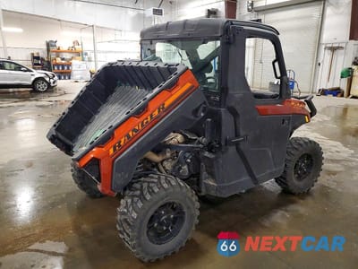 Czwarte zdjęcie samochodu z boku: 2026 POLARIS RANGER XP 1000 UTILITY VEHICLE VIN:4XARRU992T8025422 - miniatura