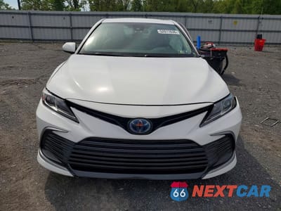 Piąte zdjęcie samochodu w środku: 2021 TOYOTA CAMRY LE VIN:4T1C31AK8MU562748 - miniatura