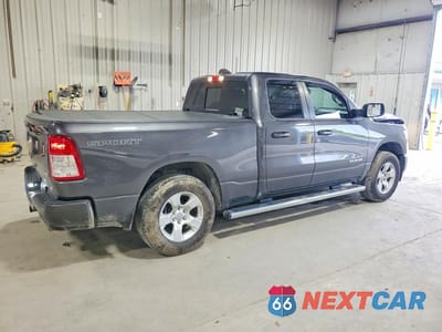Trzecie zdjęcie samochodu z tyłu: 2021 RAM 1500 BIG HORN VIN:1C6SRFBT7MN809374 - miniatura