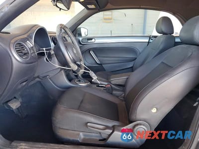 Zdjęcie 7 z 13 samochodu: 2015 VOLKSWAGEN BEETLE 1.8T VIN:3VW517AT3FM811346 - miniatura