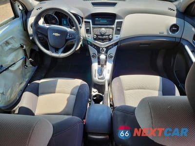 Zdjęcie 8 z 13 samochodu: 2012 CHEVROLET CRUZE LS VIN:1G1PC5SH4C7395617 - miniatura