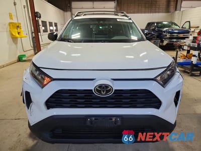 Piąte zdjęcie samochodu w środku: 2019 TOYOTA RAV4 LE VIN:2T3F1RFVXKW029115 - miniatura