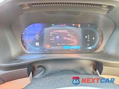Zdjęcie 9 z 13 samochodu: 2024 VOLVO XC40 PLUS VIN:YV4L12UEXR2316791 - miniatura