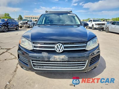 Piąte zdjęcie samochodu w środku: 2012 VOLKSWAGEN TOUAREG V6 TDI VIN:WVGEK9BP3CD005992 - miniatura