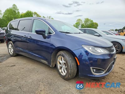 Czwarte zdjęcie samochodu z boku: 2017 CHRYSLER PACIFICA TOURING L VIN:2C4RC1BG7HR788436 - miniatura