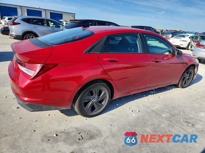 Trzecie zdjęcie samochodu z tyłu: 2021 HYUNDAI ELANTRA SEL VIN:KMHLM4AG5MU194913 - miniatura