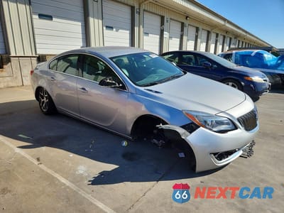 Czwarte zdjęcie samochodu z boku: 2017 BUICK REGAL SPORT TOURING VIN:2G4GL5EX8H9125088 - miniatura