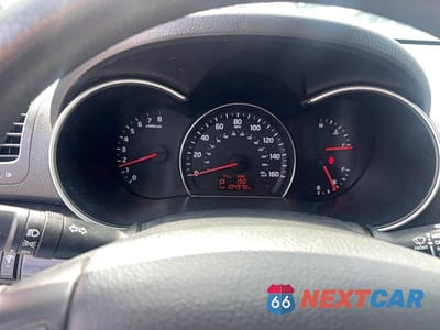 Zdjęcie 8 z 11 samochodu: 2014 KIA SORENTO LX VIN:5XYKT3A68EG514040 - miniatura