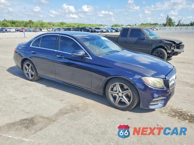 Czwarte zdjęcie samochodu z boku: 2017 MERCEDES-BENZ E 300 VIN:WDDZF4JB2HA042694 - miniatura