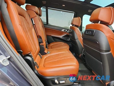 Zdjęcie 10 z 12 samochodu: 2019 BMW X7 XDRIVE50I VIN:5UXCX4C53KLS37248 - miniatura