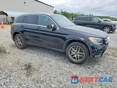 Czwarte zdjęcie samochodu z boku: 2017 MERCEDES-BENZ GLC 300 VIN:WDC0G4JB3HF220030 - miniatura