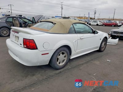 Trzecie zdjęcie samochodu z tyłu: 1999 FORD MUSTANG VIN:1FAFP4448XF148260 - miniatura