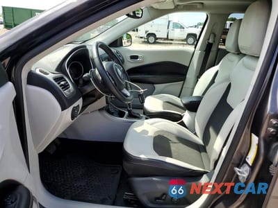 Zdjęcie 7 z 13 samochodu: 2019 JEEP COMPASS LATITUDE VIN:3C4NJDBB2KT654111 - miniatura