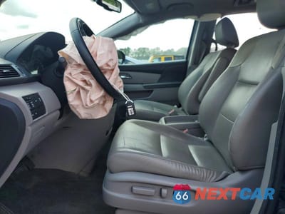 Zdjęcie 7 z 13 samochodu: 2014 HONDA ODYSSEY TOURING VIN:5FNRL5H91EB095014 - miniatura