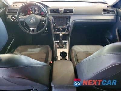 Zdjęcie 8 z 12 samochodu: 2014 VOLKSWAGEN PASSAT SE VIN:1VWBN7A39EC044528 - miniatura