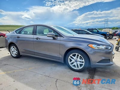 Czwarte zdjęcie samochodu z boku: 2014 FORD FUSION SE VIN:3FA6P0HDXER157688 - miniatura
