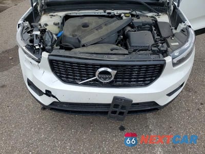 Zdjęcie 12 z 13 samochodu: 2020 VOLVO XC40 T5 R-DESIGN VIN:YV4162UM3L2221478 - miniatura