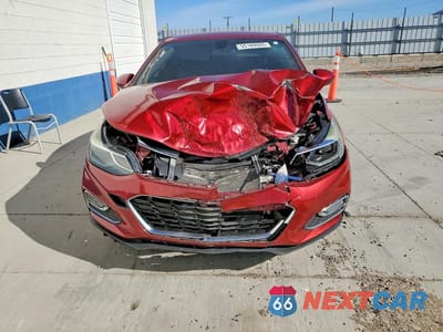 Piąte zdjęcie samochodu w środku: 2017 CHEVROLET CRUZE LT VIN:1G1BE5SMXH7217929 - miniatura