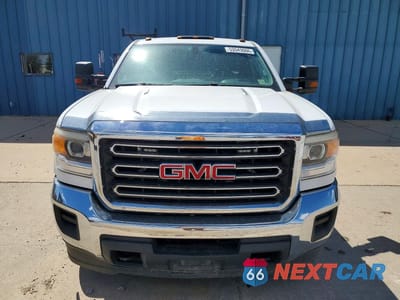 Piąte zdjęcie samochodu w środku: 2015 GMC SIERRA K3500 VIN:1GD421C80FF648703 - miniatura
