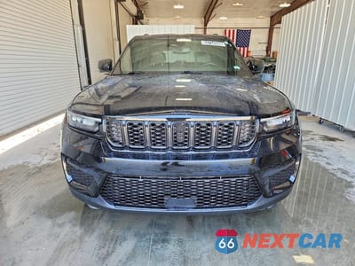 Piąte zdjęcie samochodu w środku: 2023 JEEP GRAND CHEROKEE LAREDO VIN:1C4RJHAG9PC517773 - miniatura