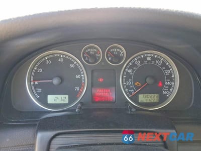 Zdjęcie 9 z 12 samochodu: 2002 VOLKSWAGEN PASSAT GLX 4MOTION VIN:WVWTH63B92P186413 - miniatura