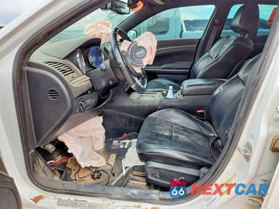 Zdjęcie 7 z 12 samochodu: 2013 CHRYSLER 300 VIN:2C3CCAFJ8DH513240 - miniatura