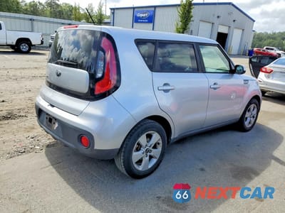 Trzecie zdjęcie samochodu z tyłu: 2018 KIA SOUL BASE VIN:KNDJN2A25J7596961 - miniatura