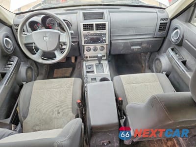 Zdjęcie 8 z 12 samochodu: 2007 DODGE NITRO SXT VIN:1D8GU28K57W737367 - miniatura