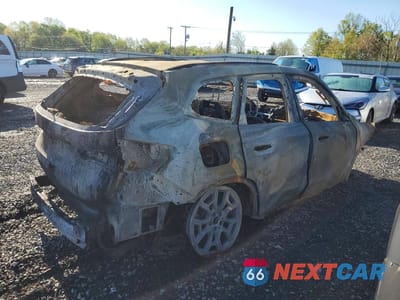 Trzecie zdjęcie samochodu z tyłu: 2025 BMW X1 XDRIVE28I VIN:WBX73EF08S5250816 - miniatura