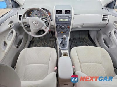 Zdjęcie 8 z 12 samochodu: 2010 TOYOTA COROLLA BASE VIN:2T1BU4EE2AC312918 - miniatura
