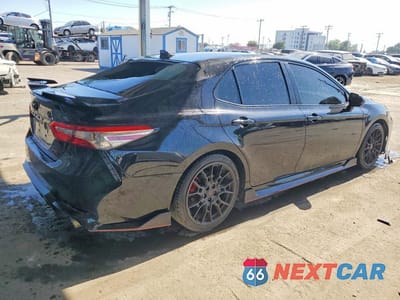Trzecie zdjęcie samochodu z tyłu: 2020 TOYOTA CAMRY TRD VIN:4T1NZ1AK1LU040940 - miniatura