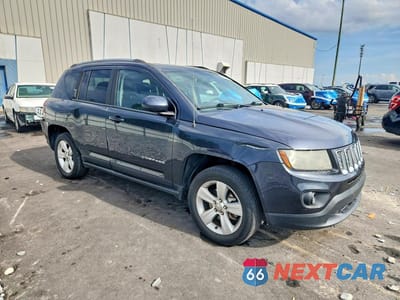 Czwarte zdjęcie samochodu z boku: 2014 JEEP COMPASS LATITUDE VIN:1C4NJDEB2ED623589 - miniatura