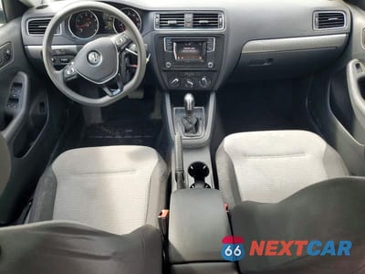 Zdjęcie 8 z 12 samochodu: 2018 VOLKSWAGEN JETTA S VIN:3VW2B7AJ7JM252097 - miniatura