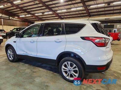 Drugie zdjęcie samochodu z przodu: 2017 FORD ESCAPE SE VIN:1FMCU9GD0HUB55758 - miniatura