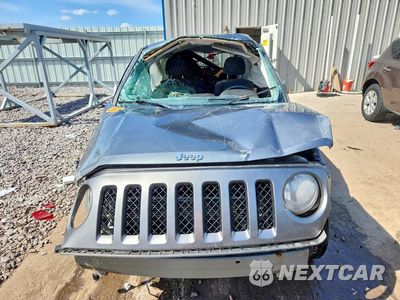 Piąte zdjęcie samochodu w środku: 2014 JEEP PATRIOT LATITUDE VIN:1C4NJRFB8ED616691 - miniatura